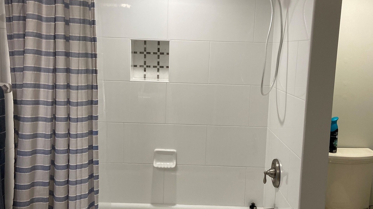 Photo of Bathroom in Imperial Golf Estates