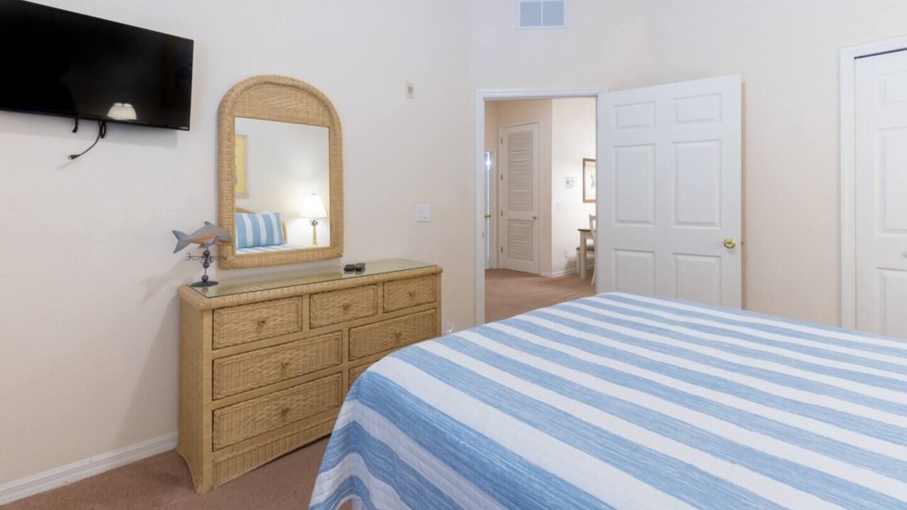 Photo of Bedroom in Bahama Bay