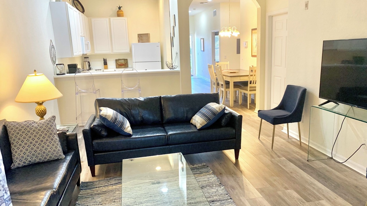 Photo of Livingroom in Bahama Bay