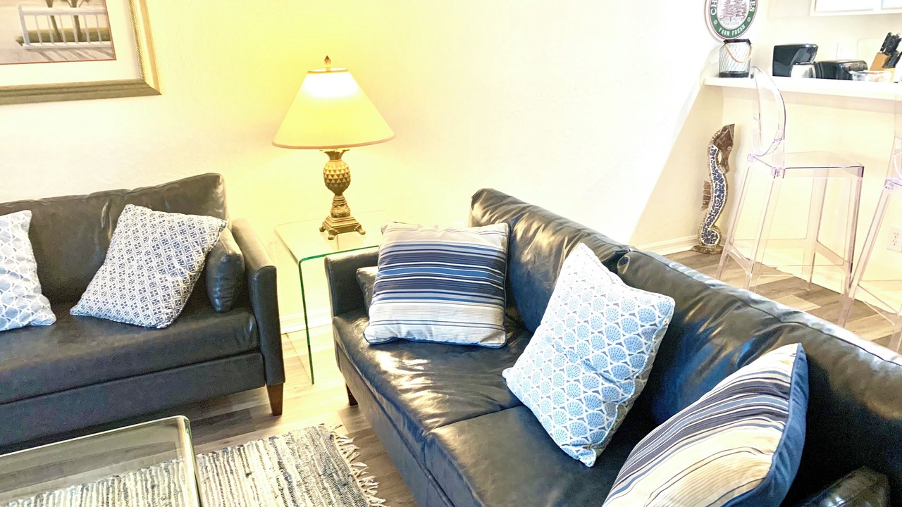 Photo of Livingroom in Bahama Bay