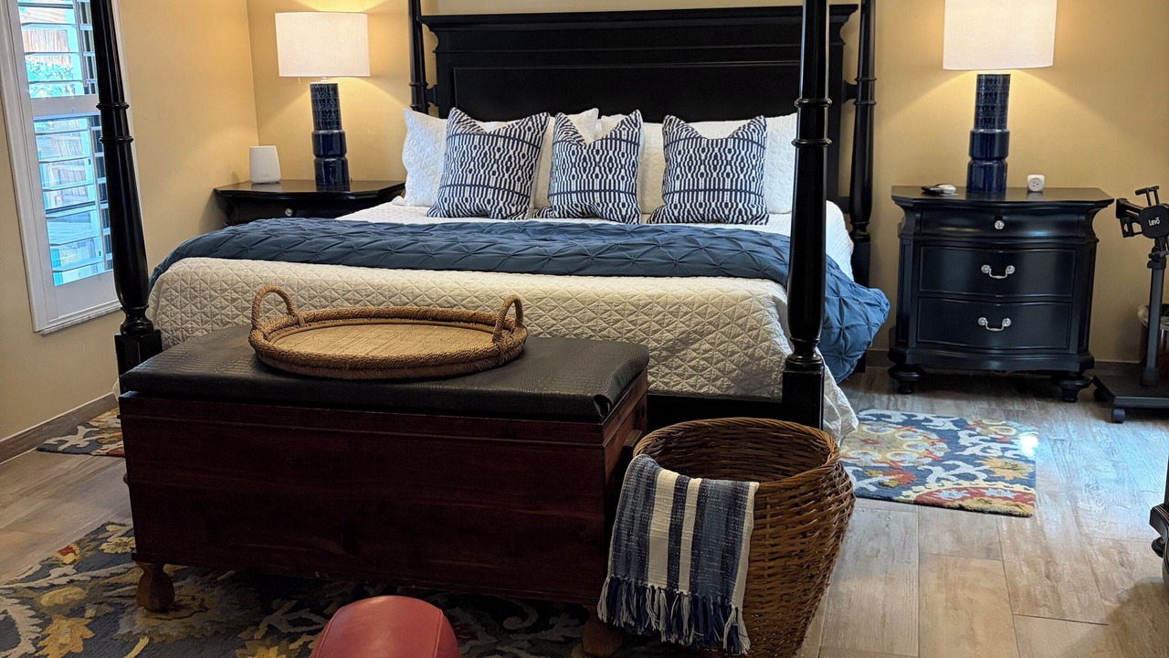 Photo of Bedroom in June Park
