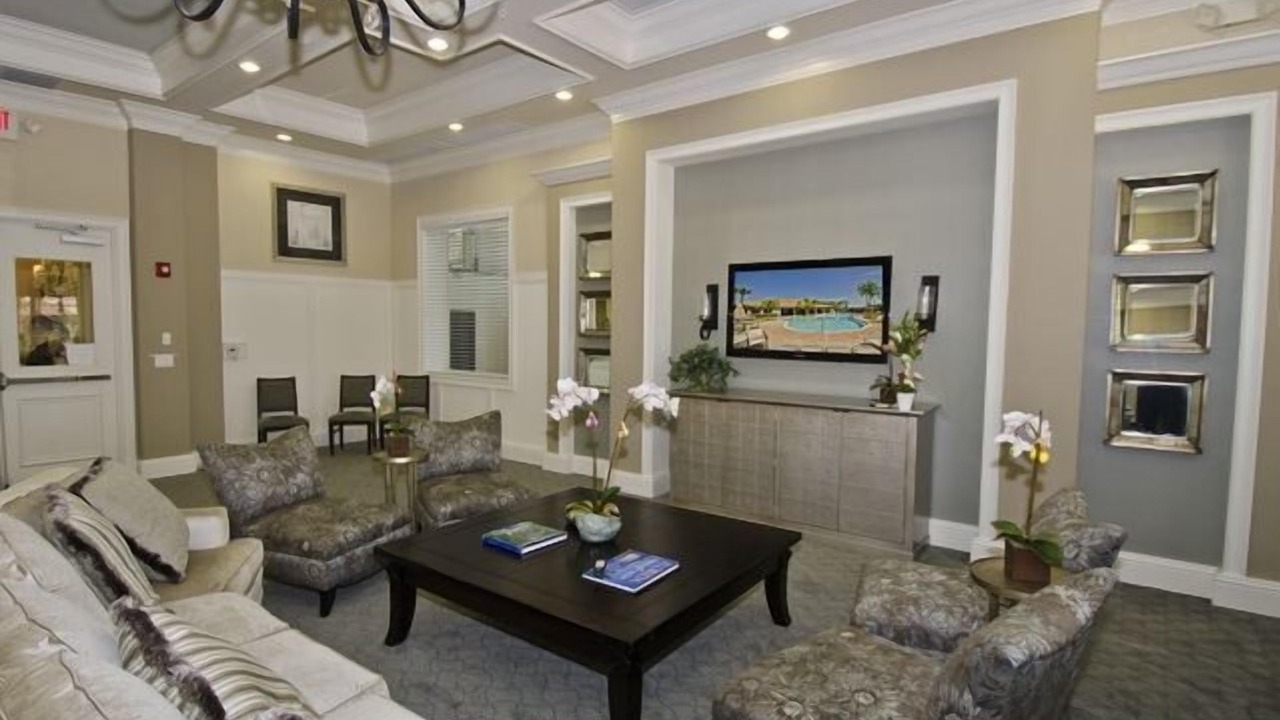 Photo of Bedroom in Marbella Lakes