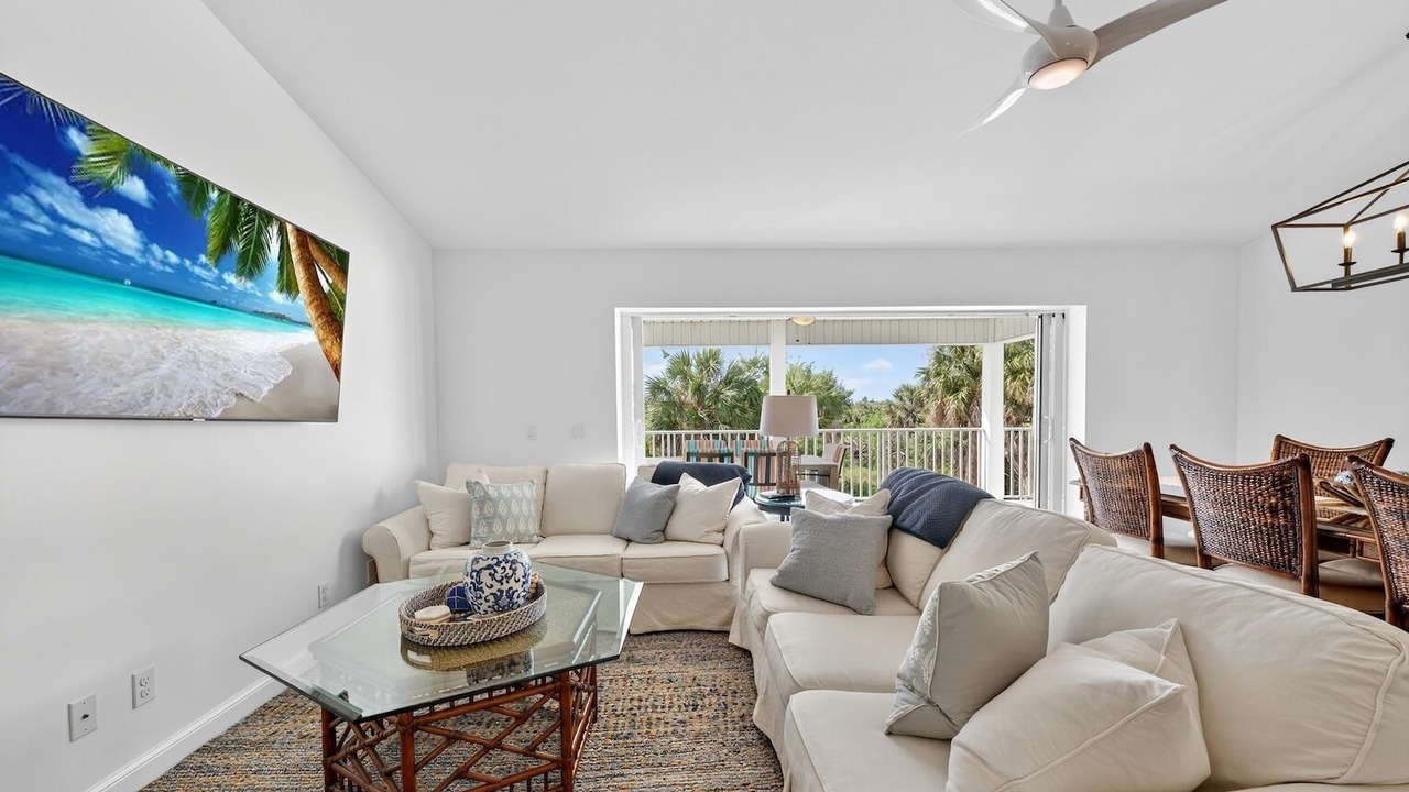 Photo of Livingroom in Heron's Landing
