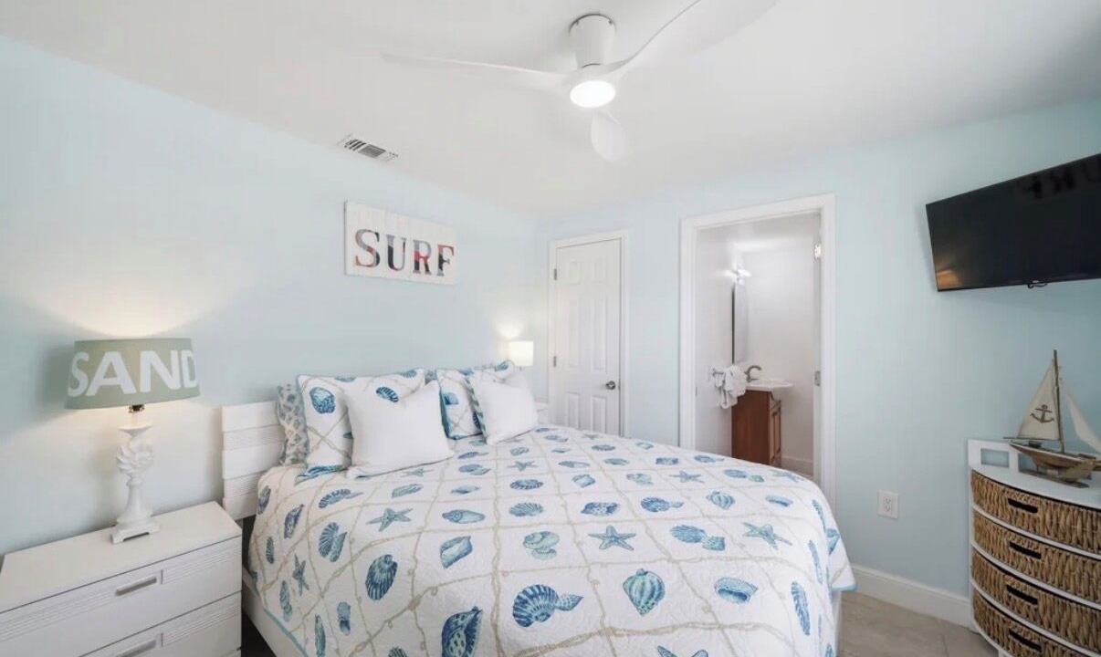 Photo of Bedroom in Naples Park