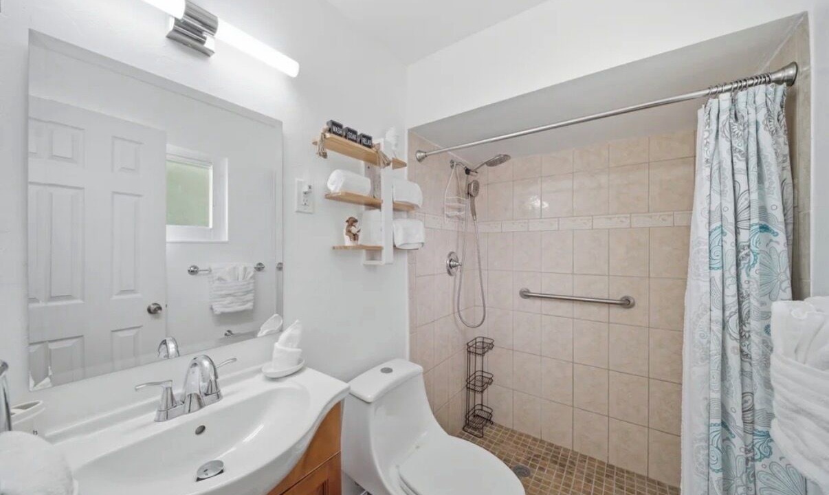 Photo of Bathroom in Naples Park
