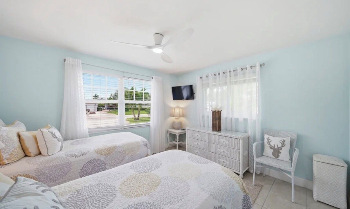Photo of Bedroom in Naples Park