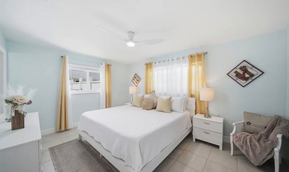 Photo of Bedroom in Naples Park