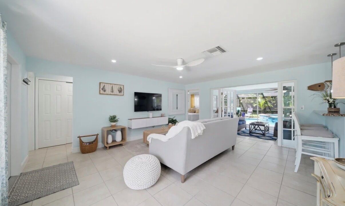 Photo of Livingroom in Naples Park