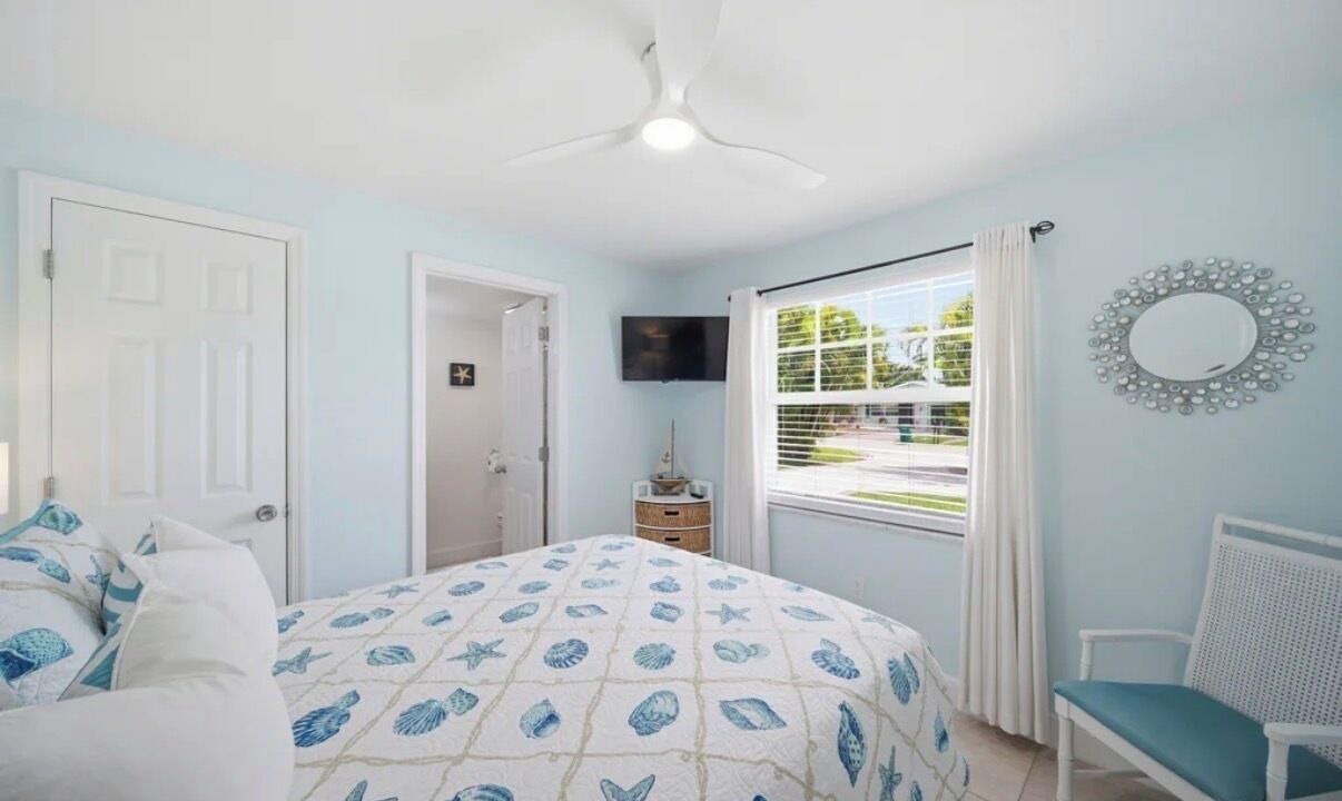 Photo of Bedroom in Naples Park