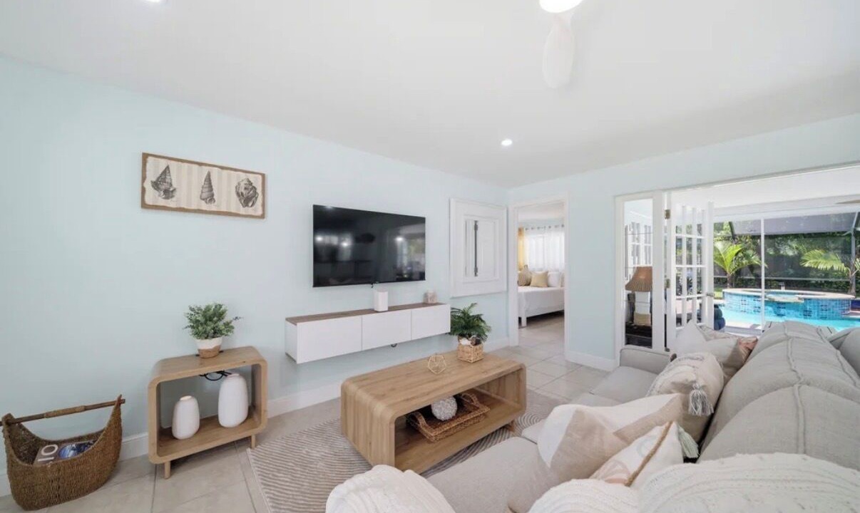 Photo of Livingroom in Naples Park