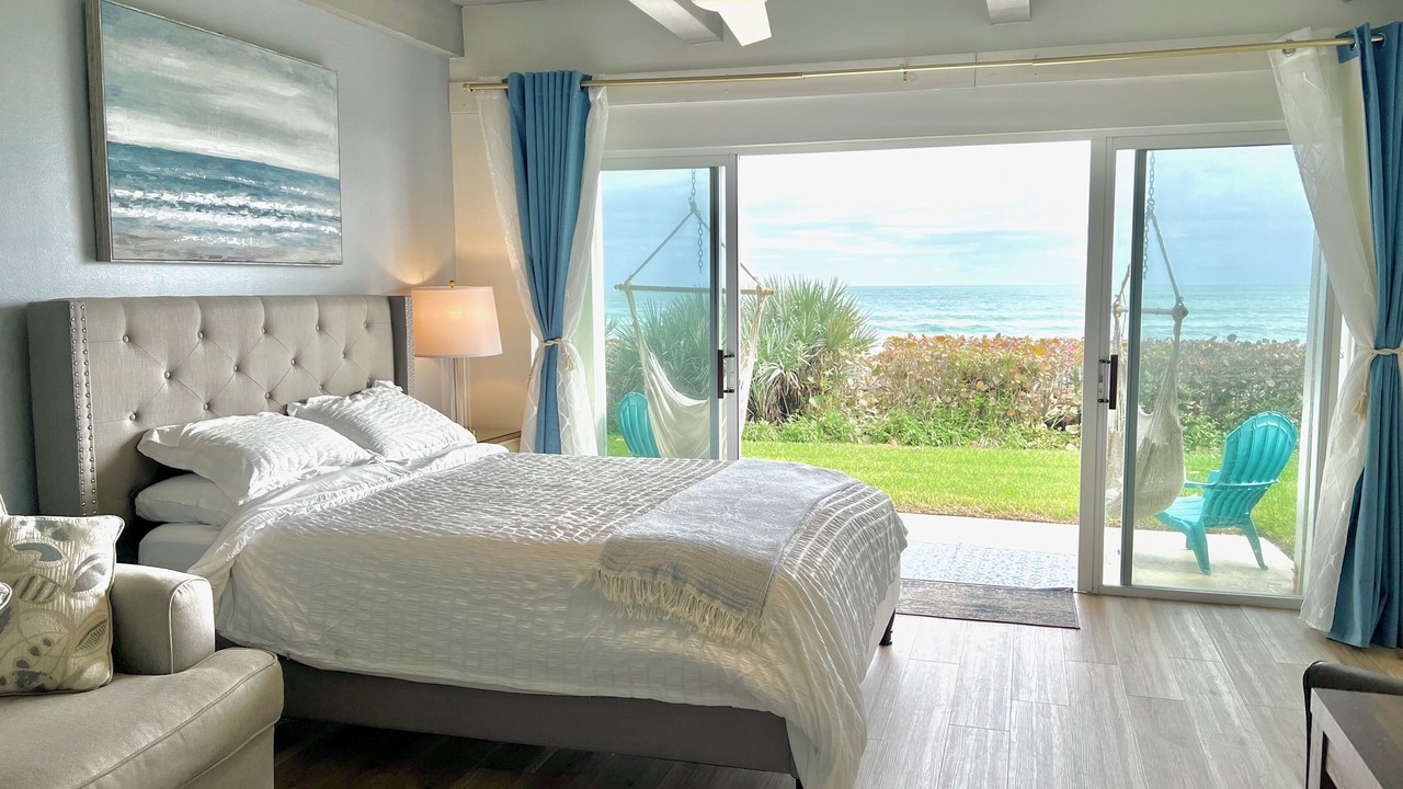 Photo of Bedroom in Melbourne Beach