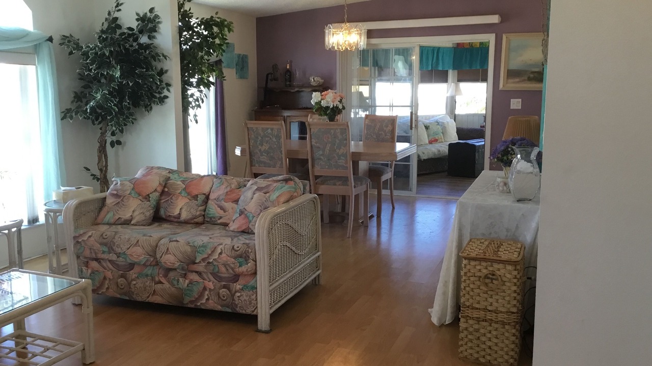 Photo of Livingroom in Hutchinson Island South
