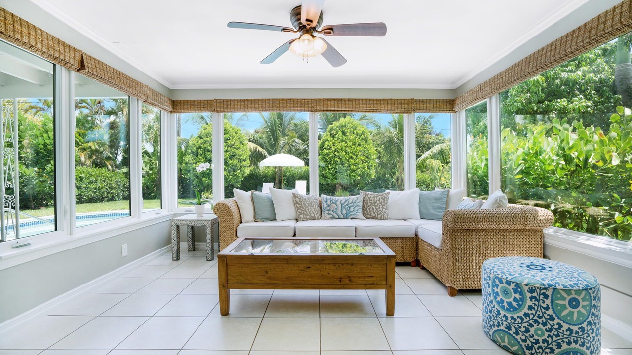 Photo of Livingroom in Lake Clarke Shores