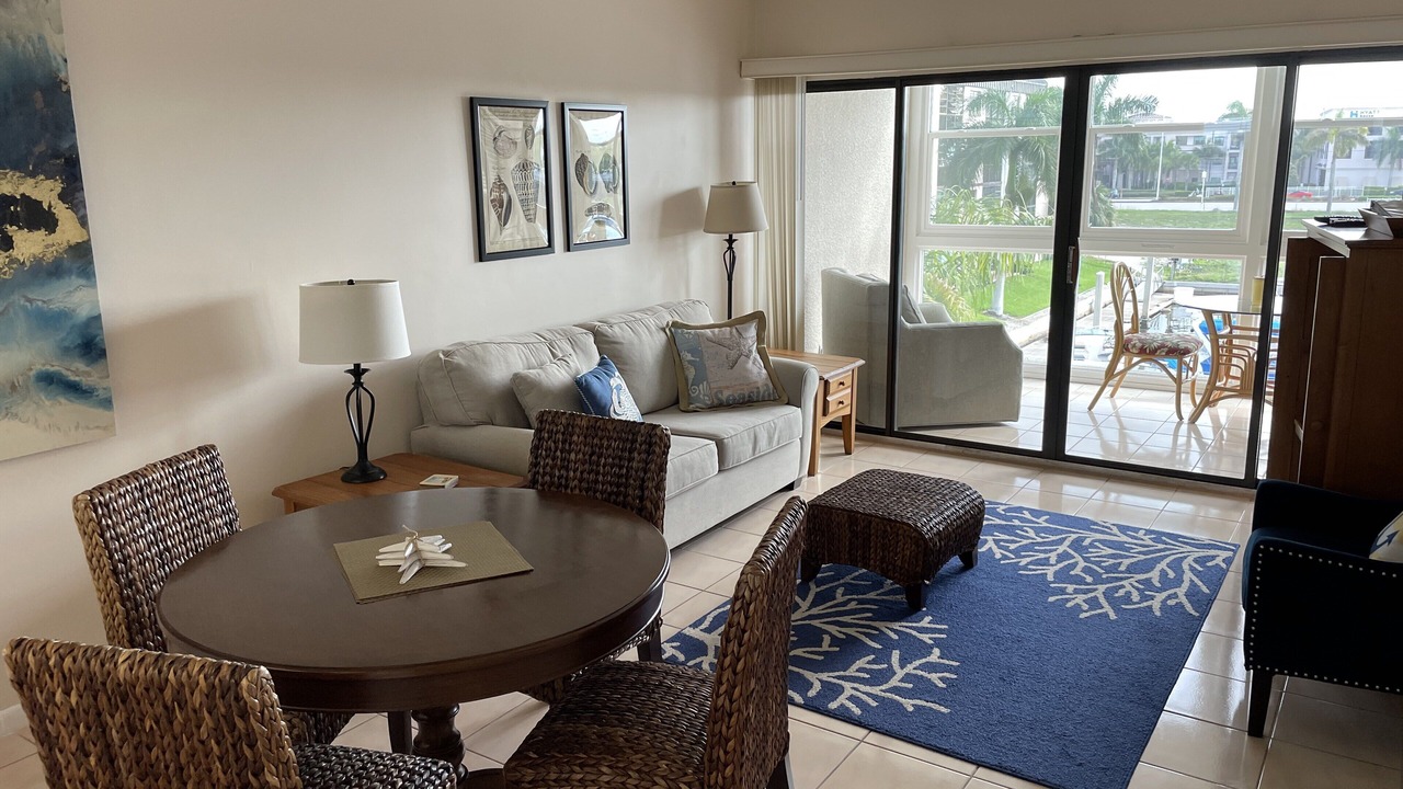 Photo of Livingroom in Old Naples