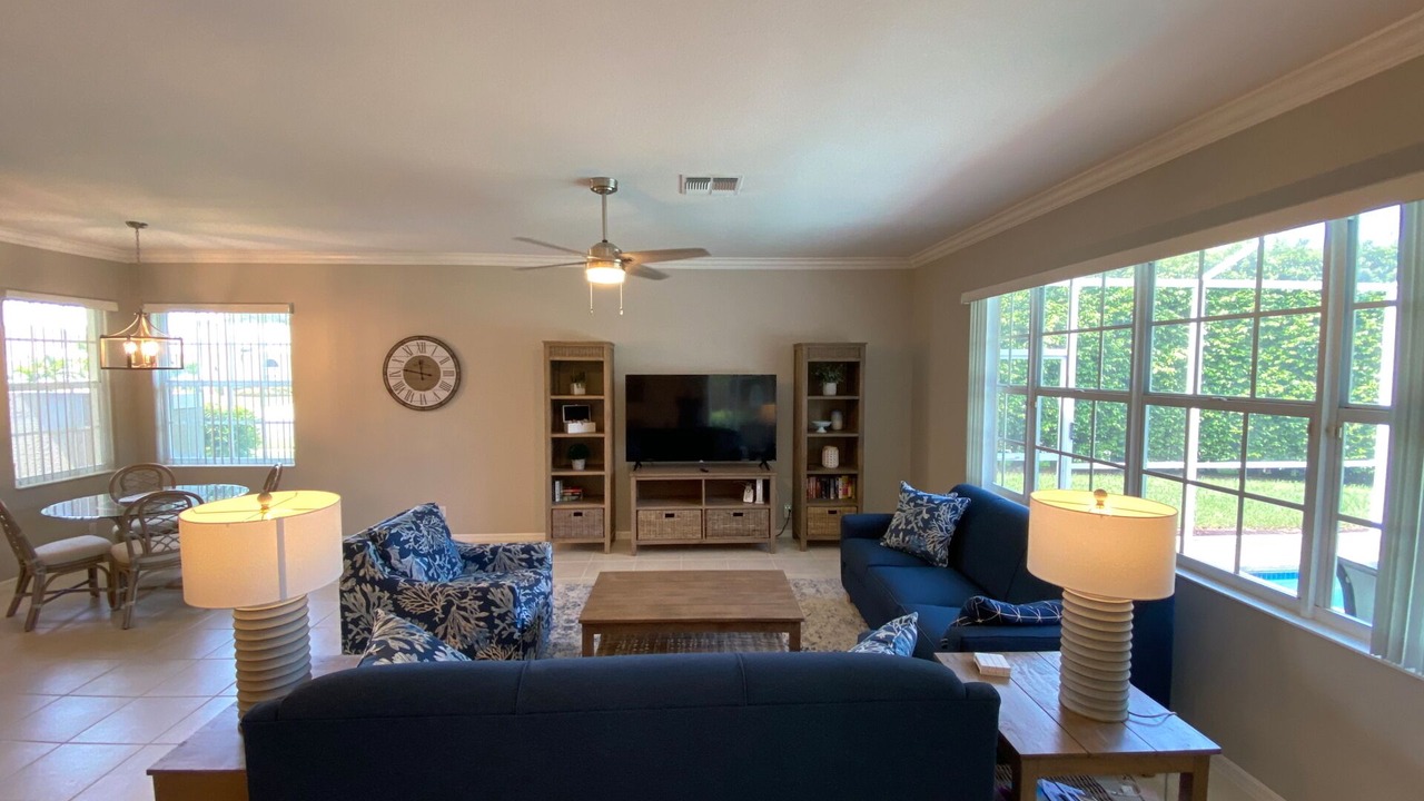 Photo of Livingroom in Central Naples