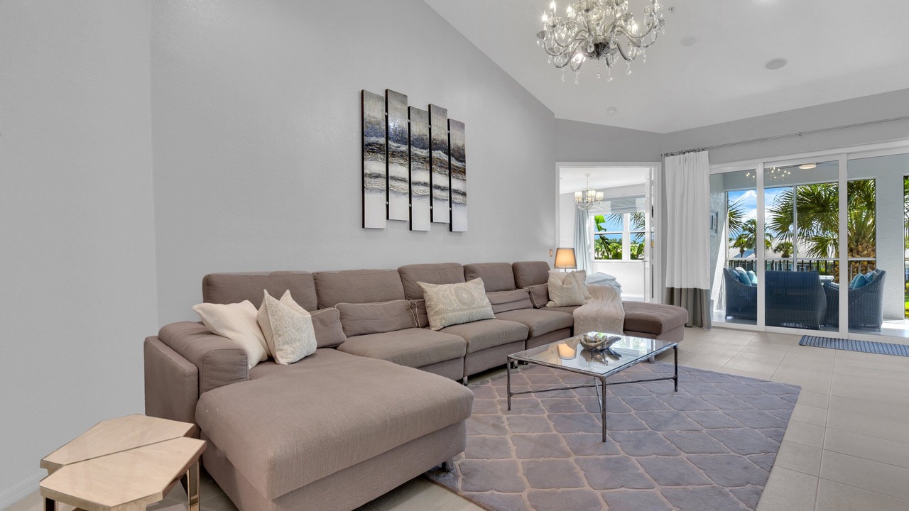 Photo of Livingroom in Naples