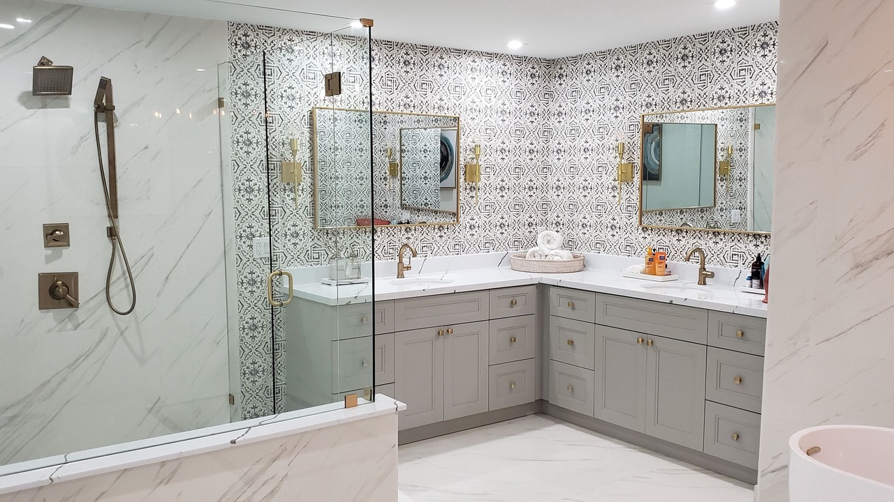 Photo of Bathroom in Caloosahatchee