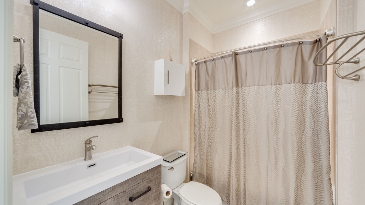 Photo of Bathroom in Biggar