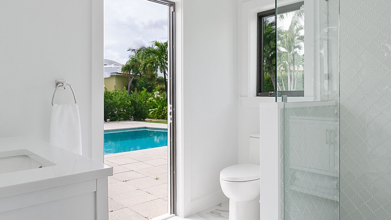 Photo of Bathroom in Manalapan
