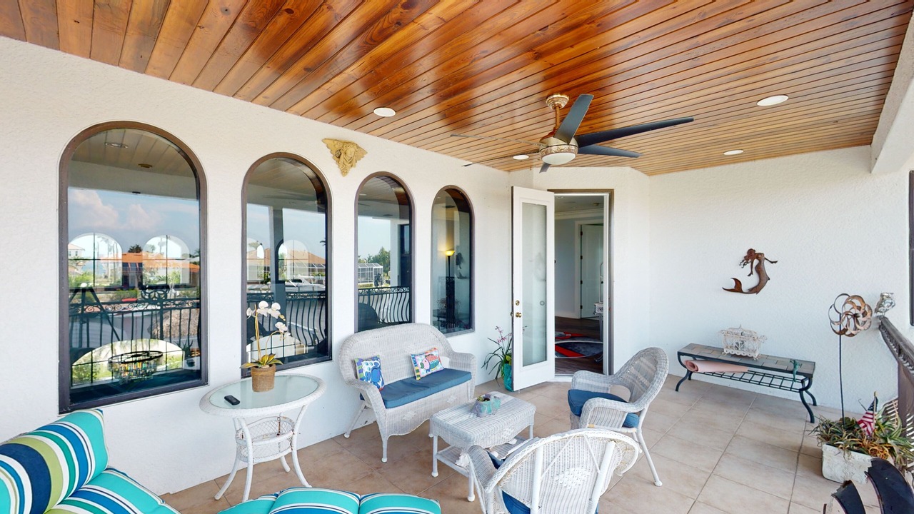 Photo of Patio Balcony in Yacht Club