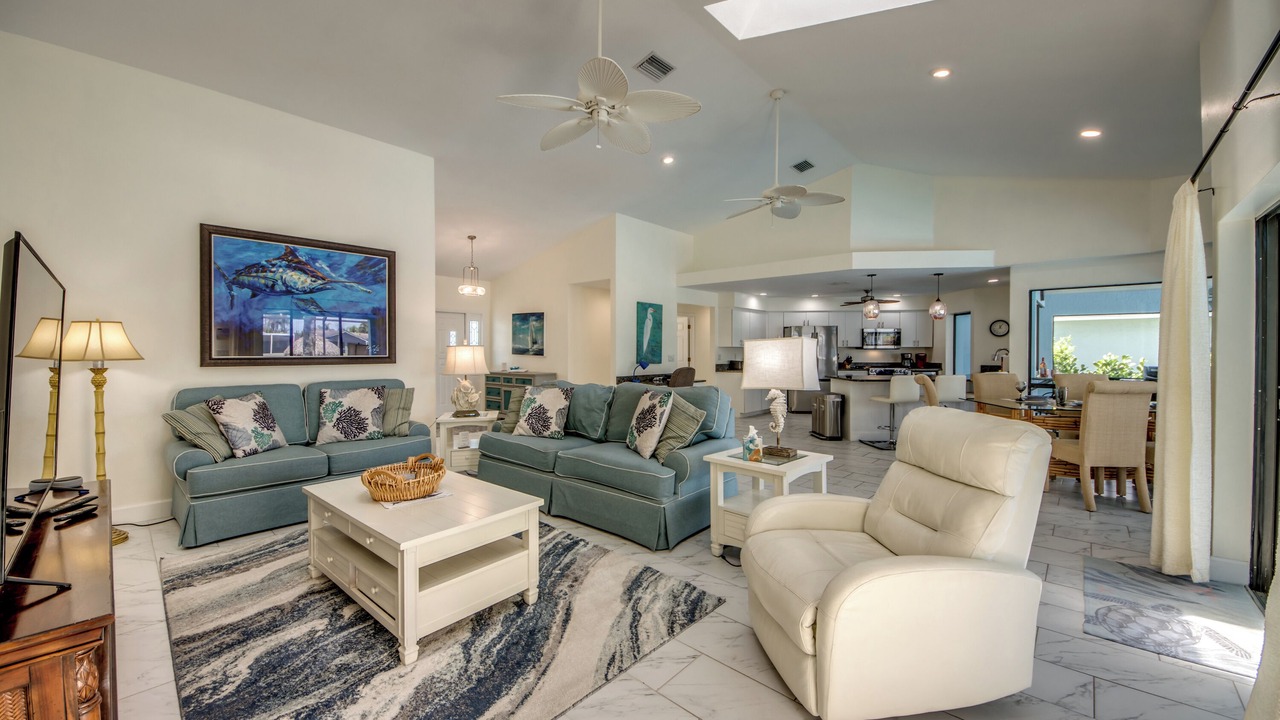 Photo of Livingroom in Caloosahatchee