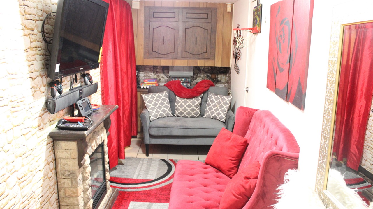 Photo of Livingroom in Southeast Yonkers
