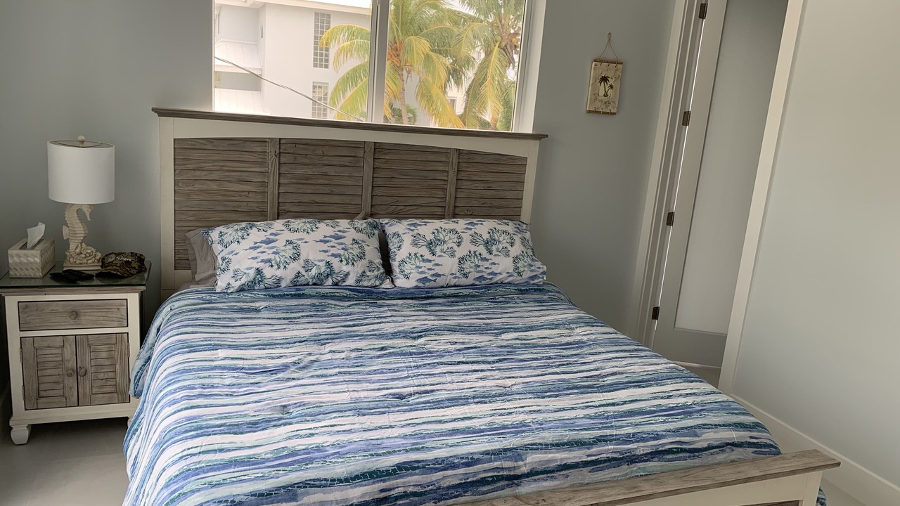 Photo of Bedroom in Lower Matecumbe Beach