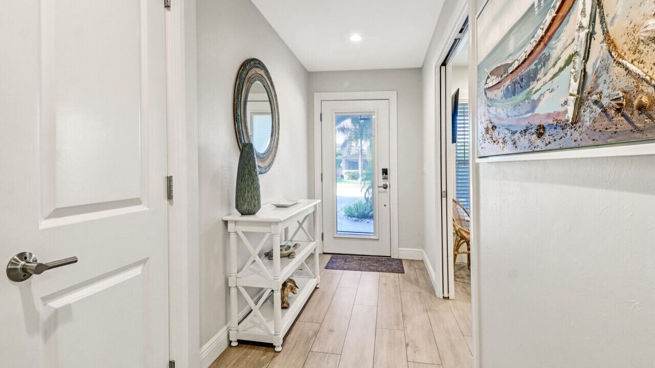 Photo of Bedroom in Naples Park