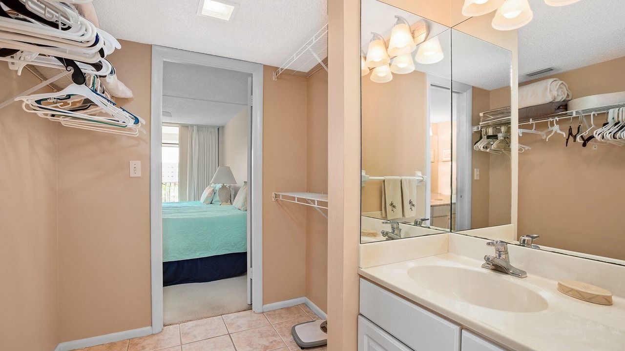 Photo of Bedroom in Vanderbilt Beach