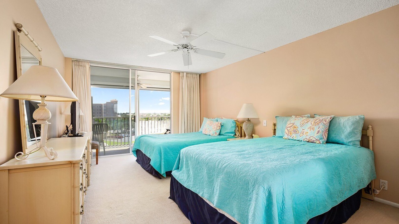 Photo of Bedroom in Vanderbilt Beach