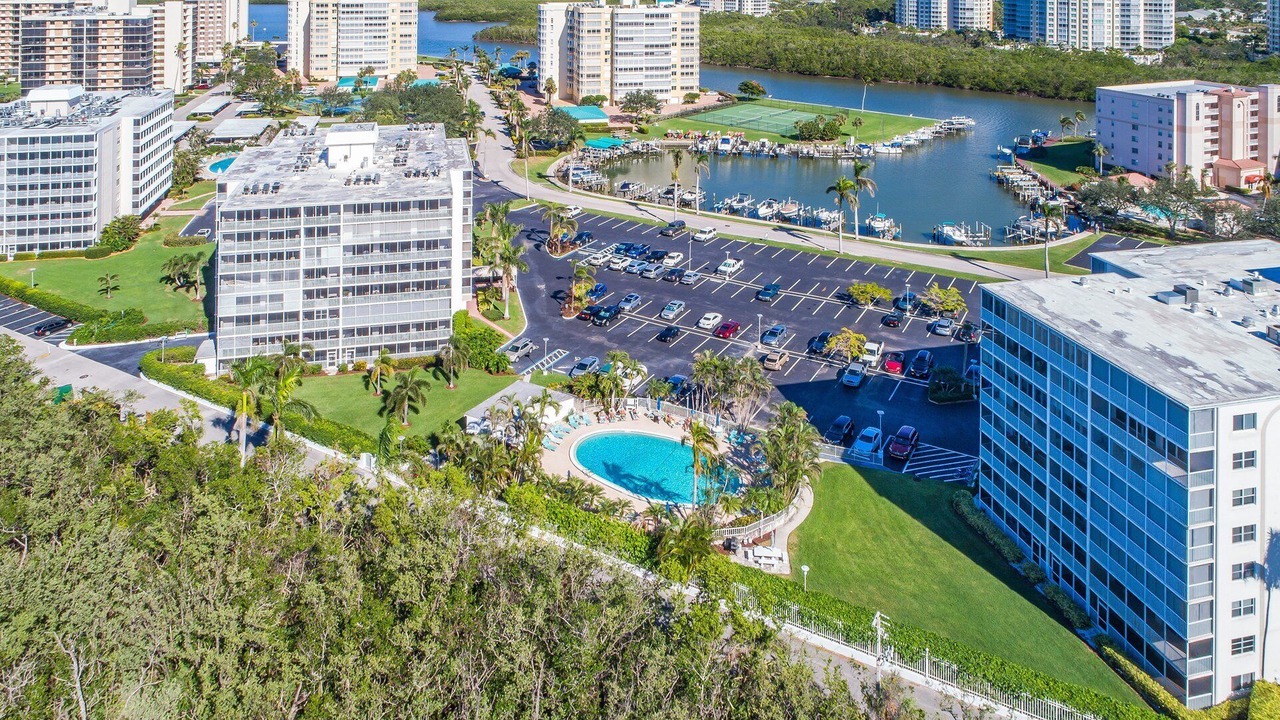 Photo of Outdoor in Vanderbilt Beach