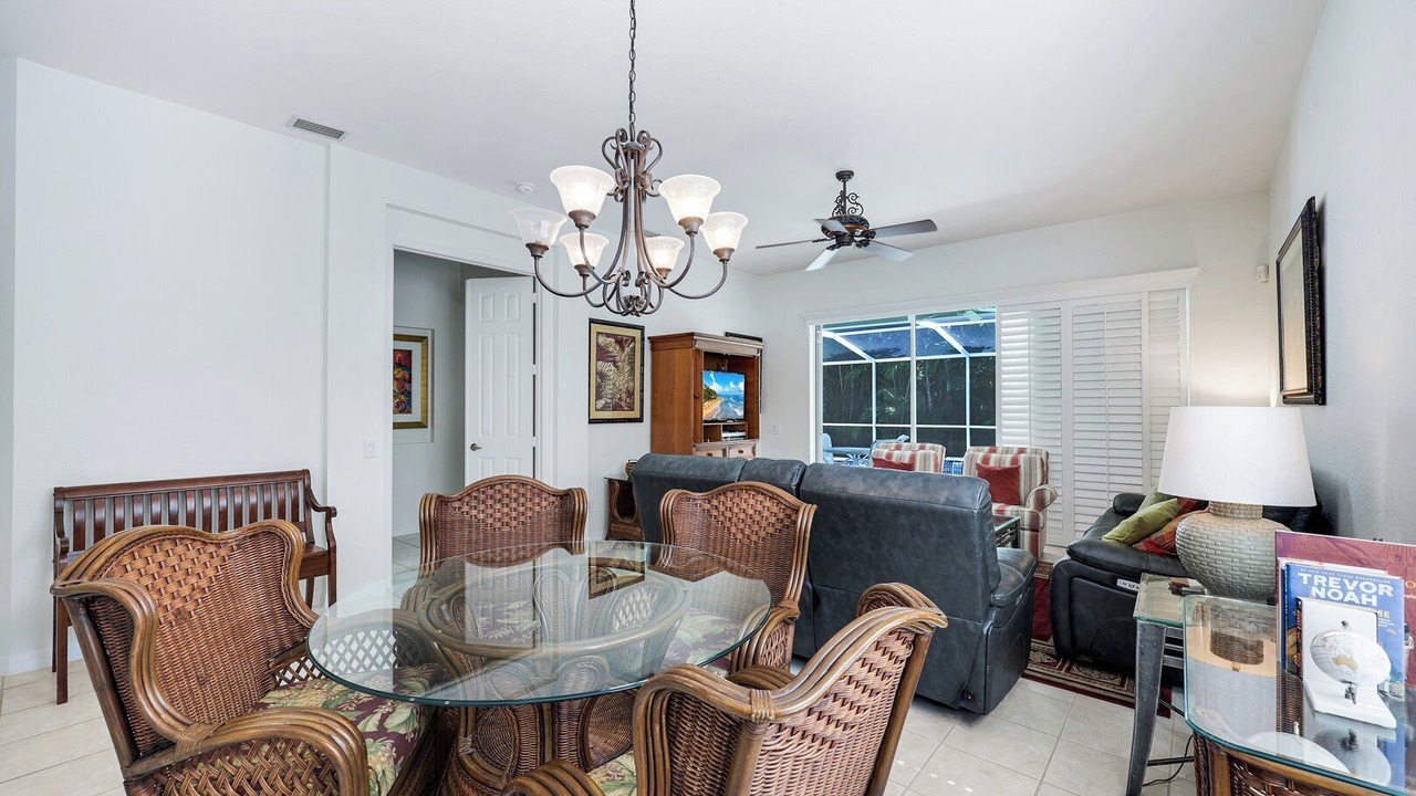Photo of Livingroom in North Naples
