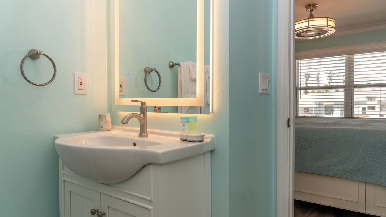 Photo of Bathroom in Mid Island