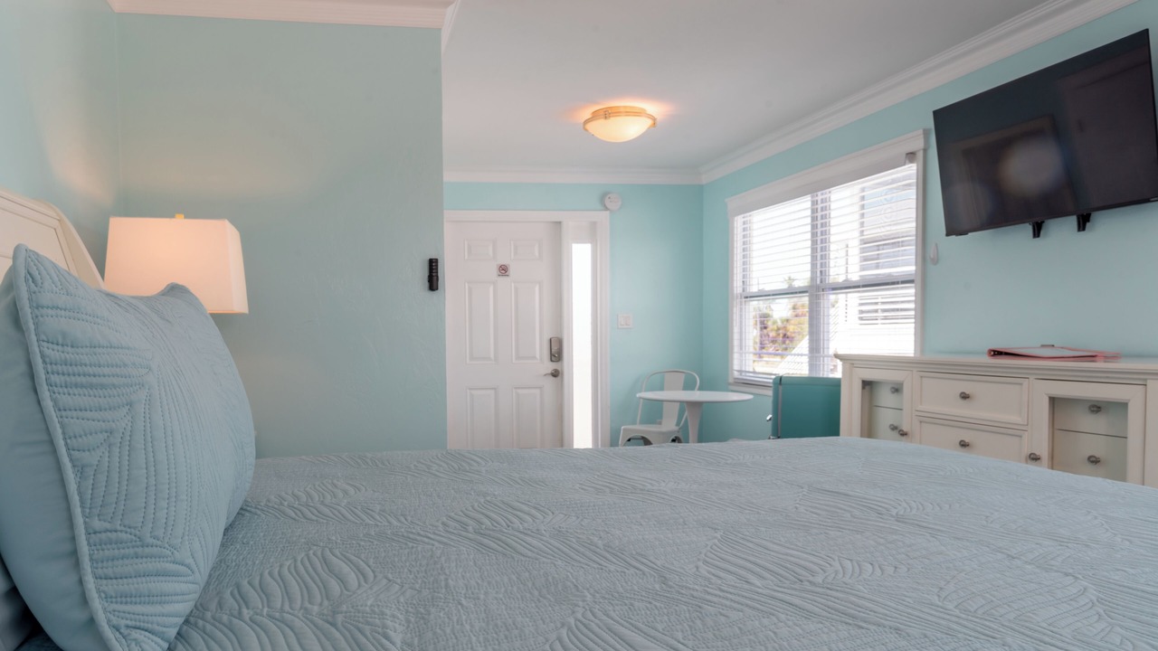 Photo of Bedroom in Mid Island