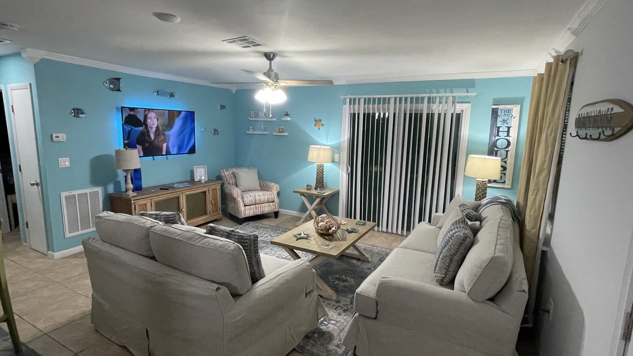 Photo of Livingroom in Englewood