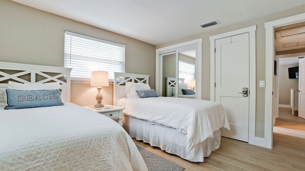 Photo of Bedroom in Holmes Beach