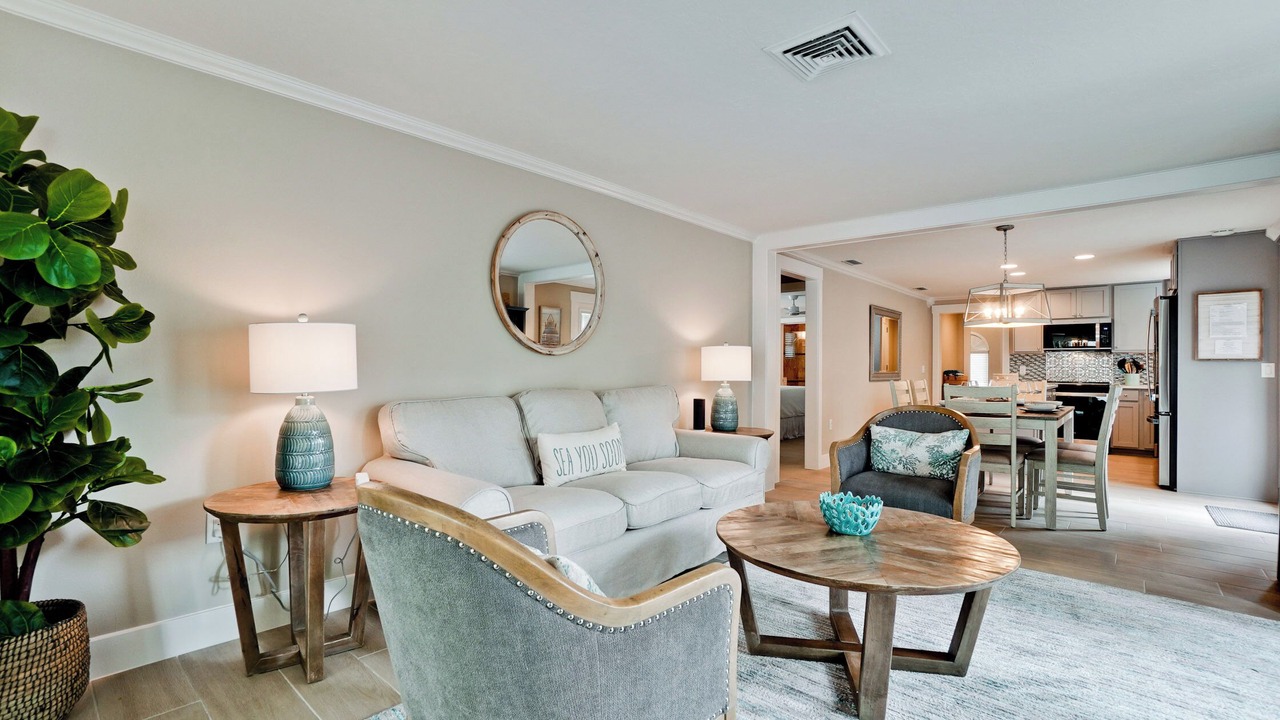 Photo of Livingroom in Holmes Beach