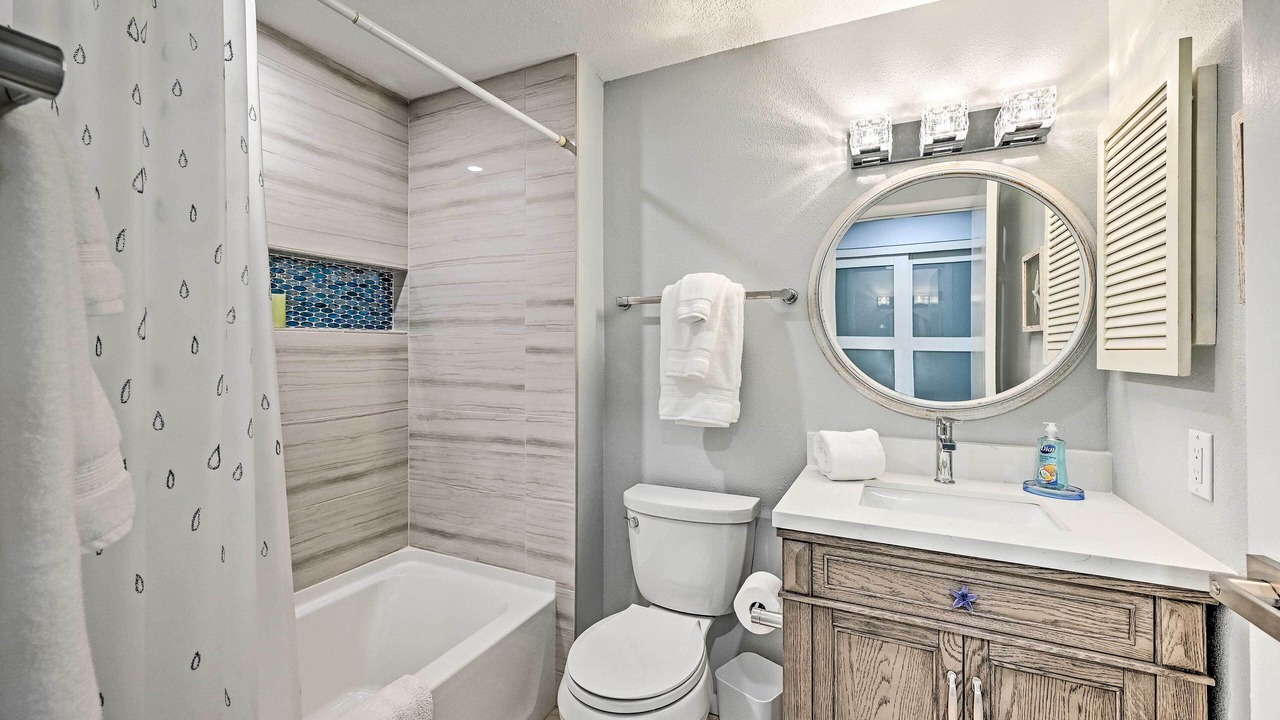 Photo of Bathroom in Naples Park