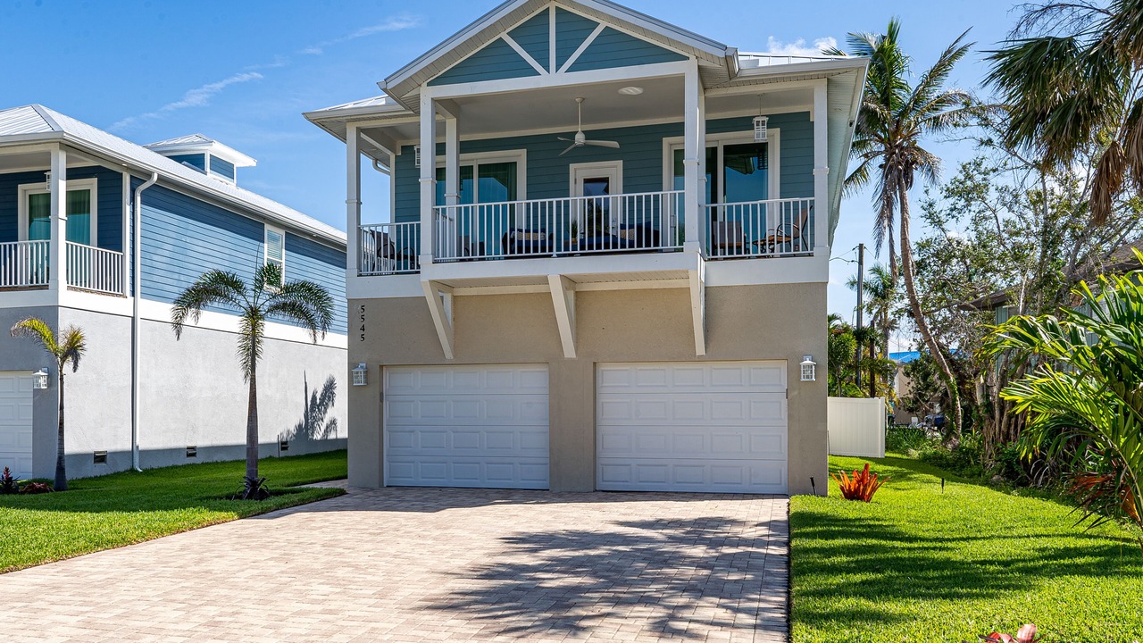 Photo of Outdoor in Mid Island