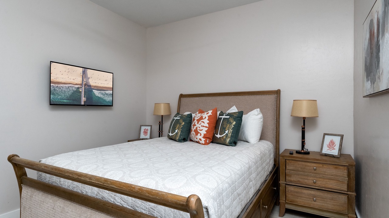Photo of Bedroom in Mid Island