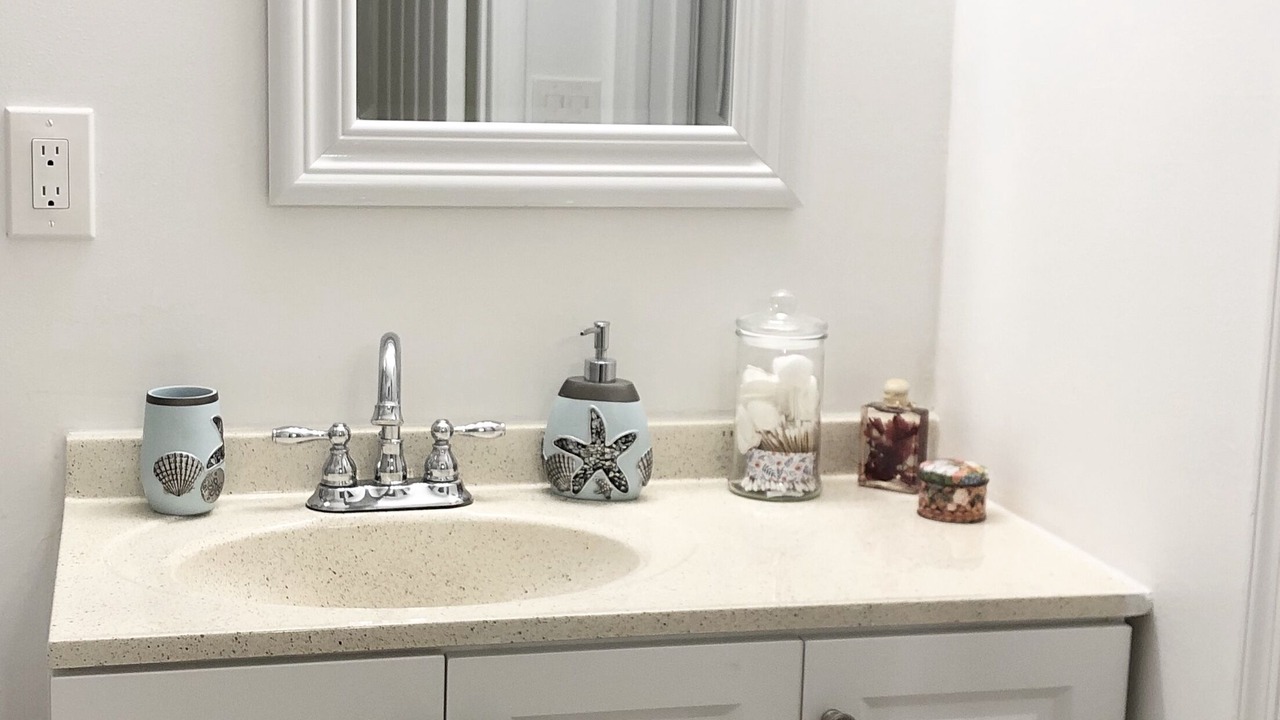 Photo of Bathroom in East Ocean Ave