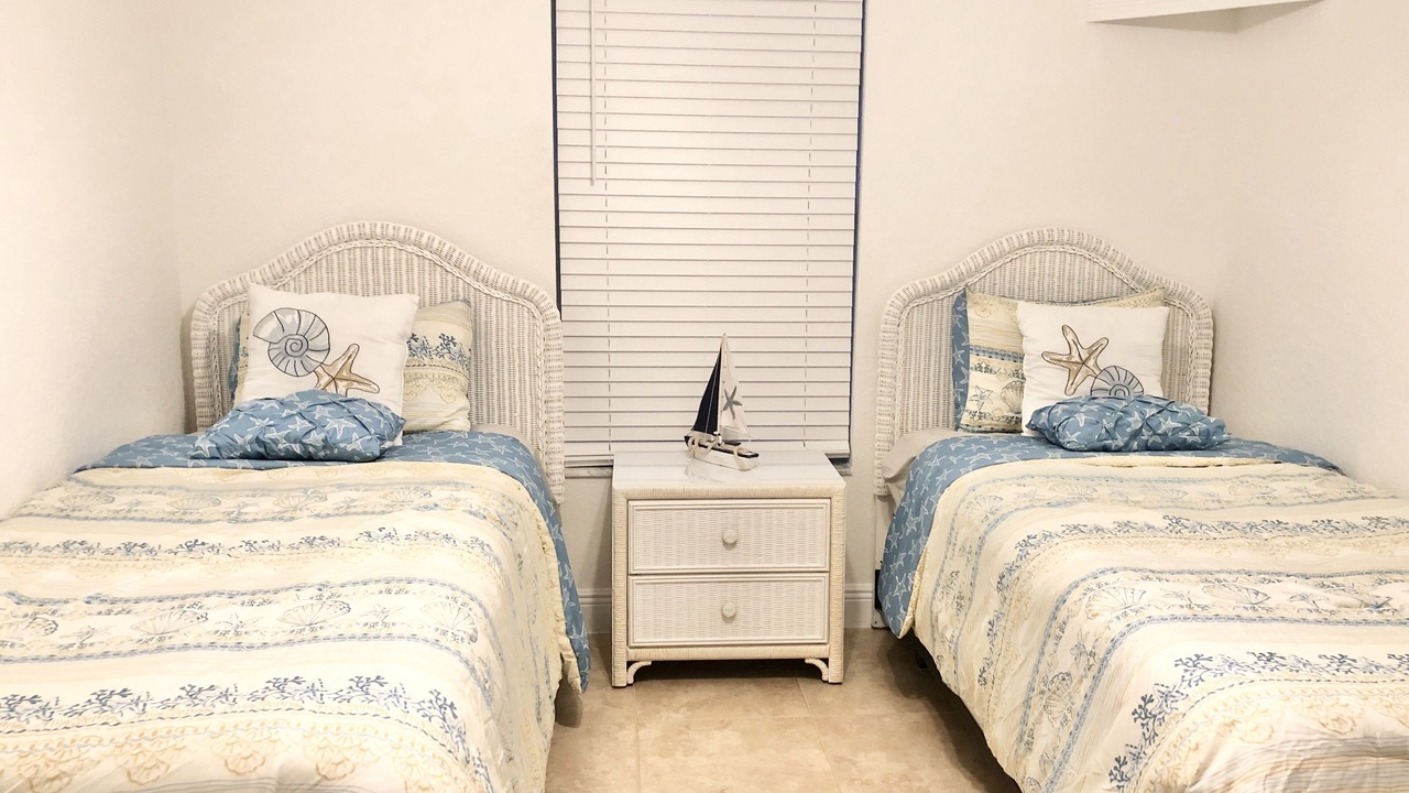 Photo of Bedroom in East Ocean Ave