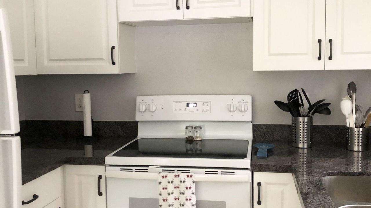 Photo of Kitchen in East Ocean Ave