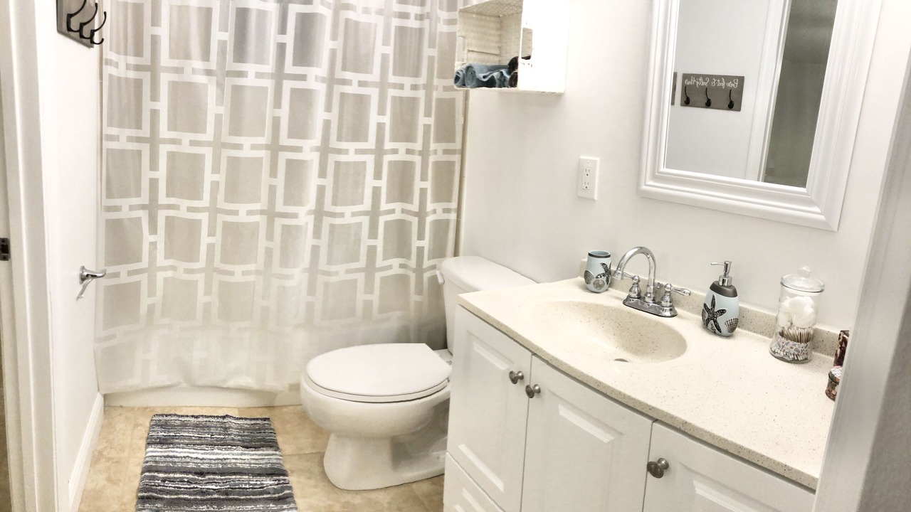 Photo of Bathroom in East Ocean Ave