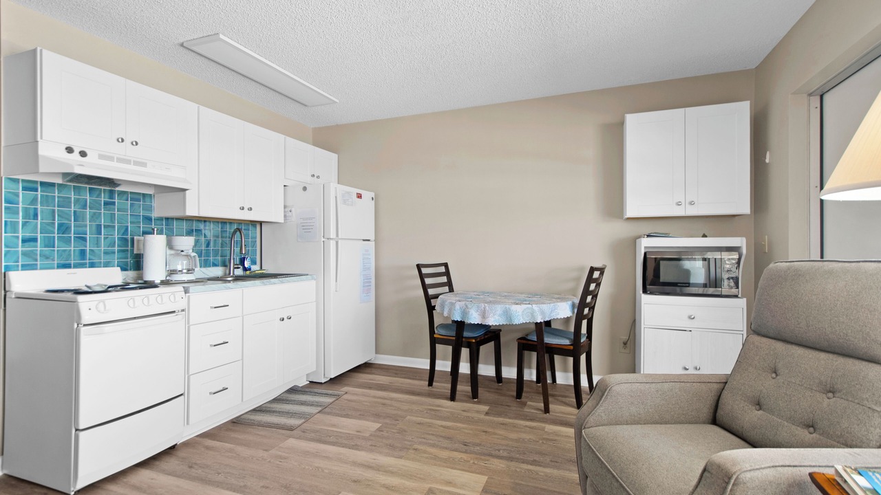 Photo of Kitchen in Isles of Capri