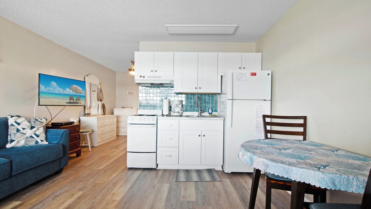 Photo of Kitchen in Isles of Capri