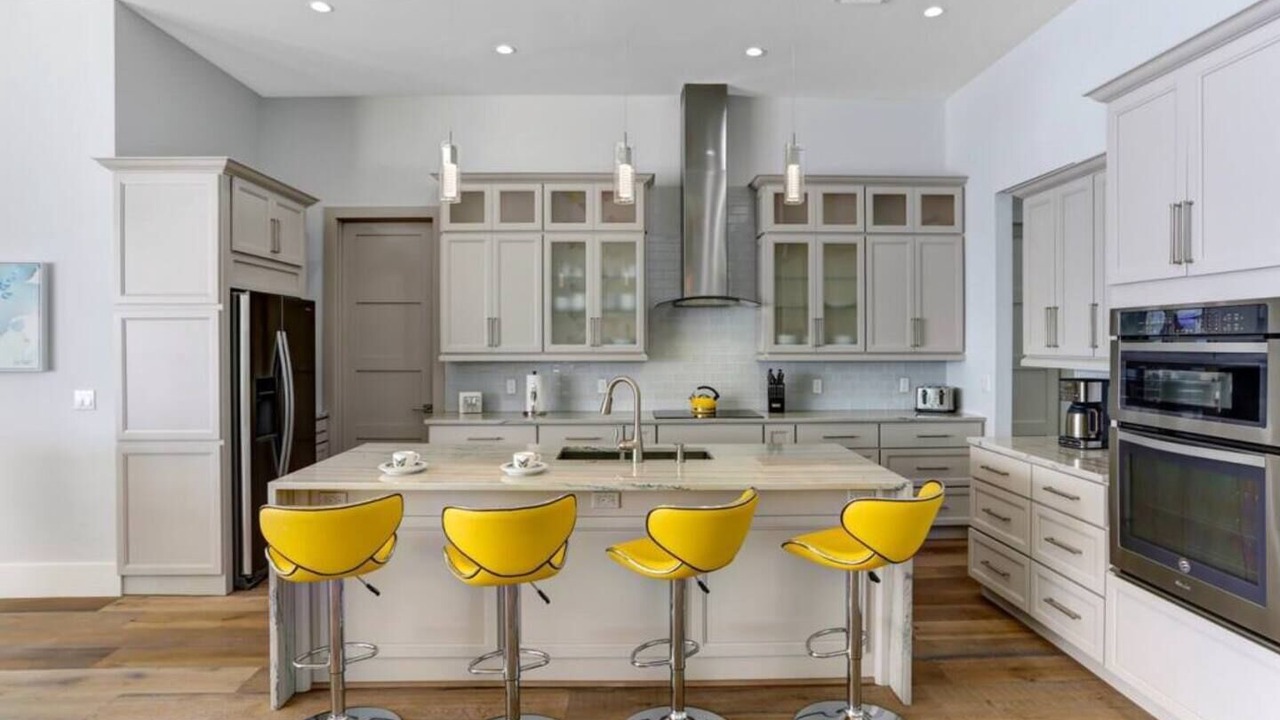 Photo of Kitchen in Yacht Club