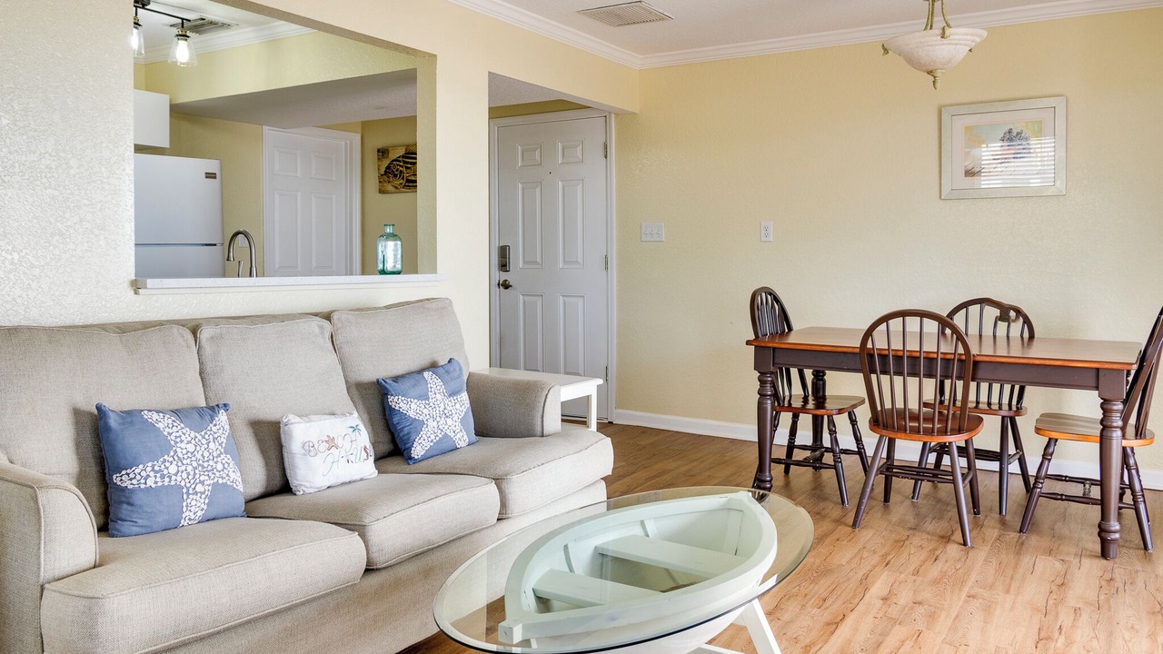 Photo of Livingroom in Indian Shores