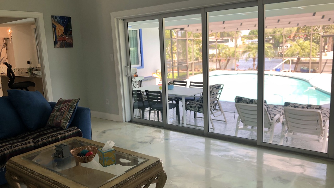Photo of Livingroom in Tampa Shores