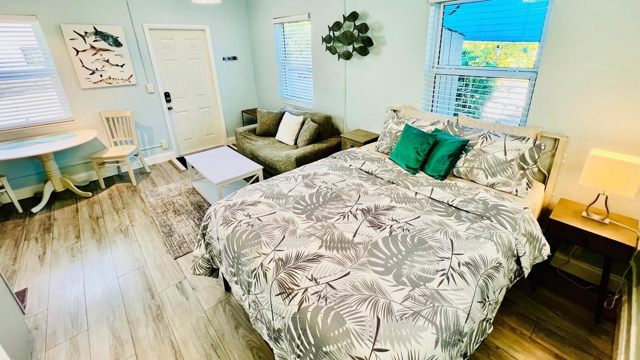 Photo of Bedroom in Lake Worth
